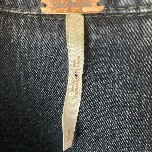 Free People Distressed Denim Jean Hooded Jacket Small - Picture 10 of 12